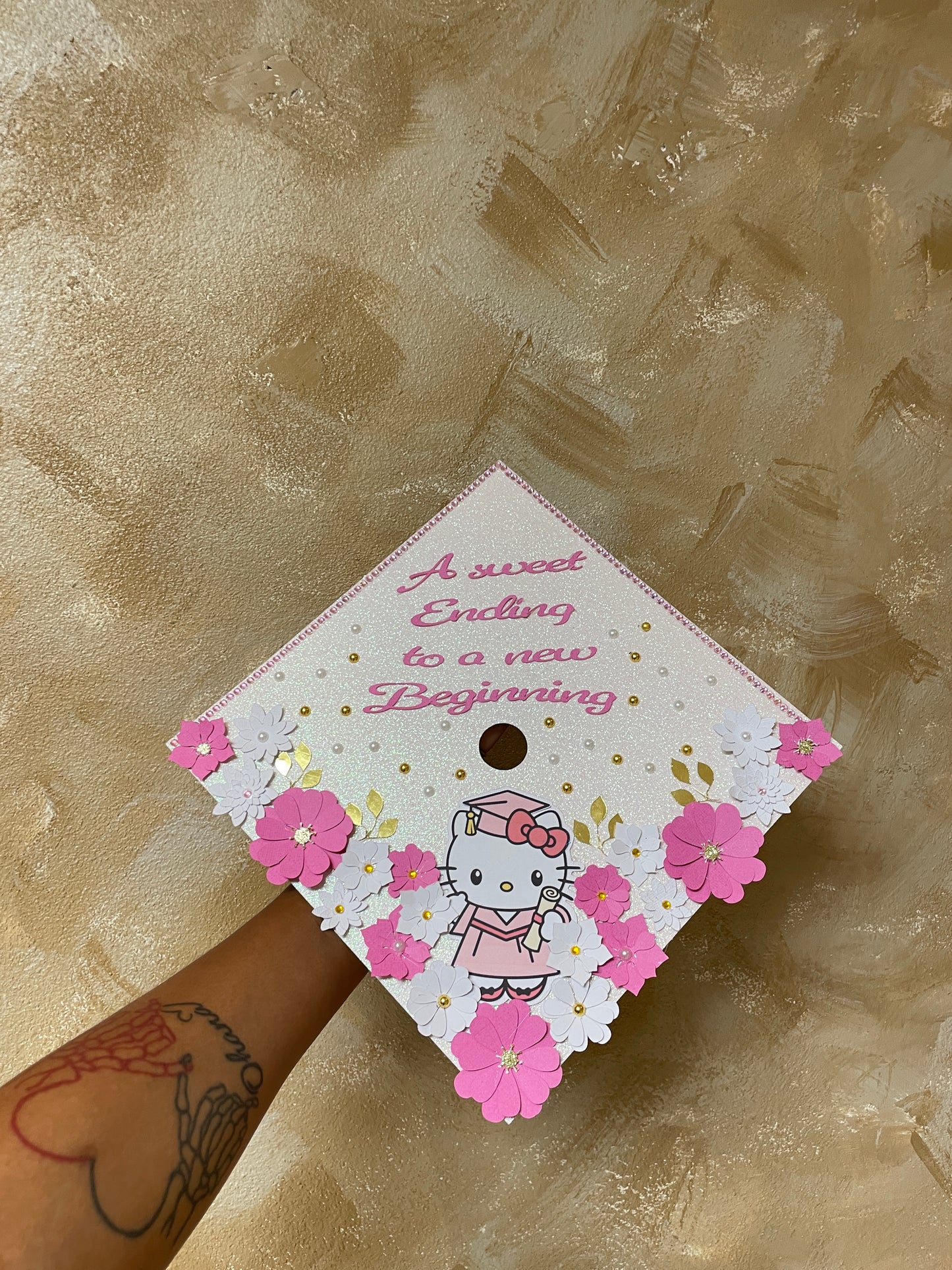 HELLO KITTY GRAD CUSTOM CAP
