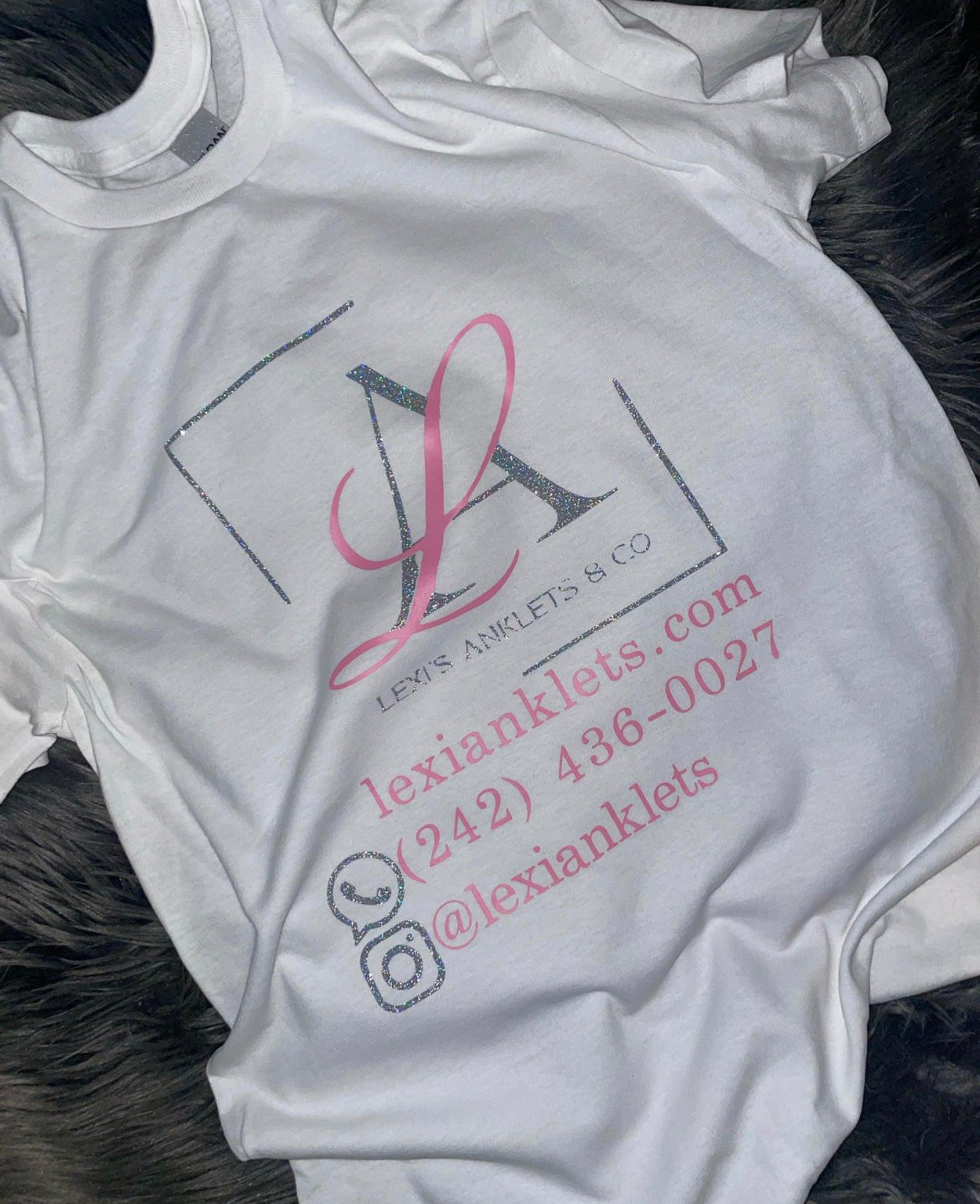 LARGE AND XL VINYL LOGO TEE
